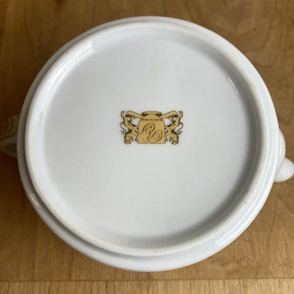 VTG Royal Scotland 4" Tea Pot Floral Rose with Lid  White Gold Trim Porcelain - Picture 4 of 5